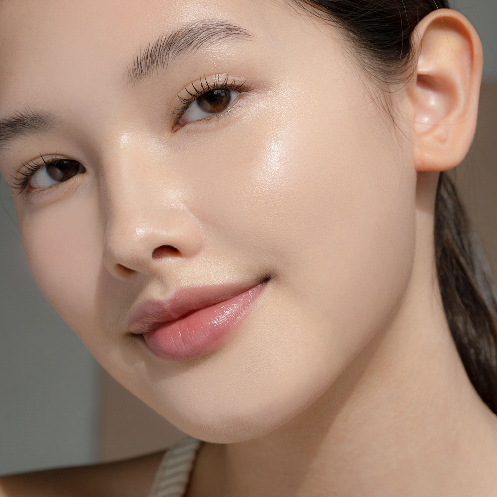 Тональная основа Skin Fit Serum Foundation 