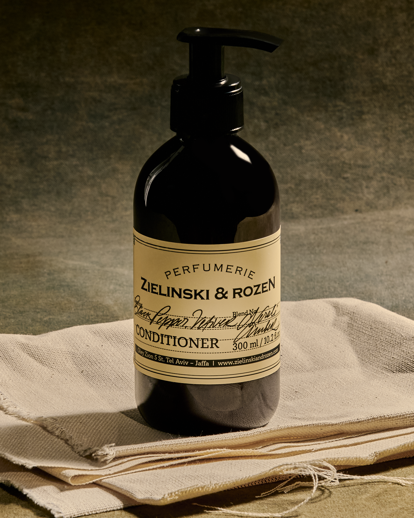 Кондиционер для волос Черный Перец, Ветивер, Нероли, Амбра купить в VISAGEHALL