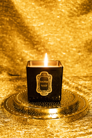 Свеча ароматическая Удовое дерево купить в VISAGEHALL