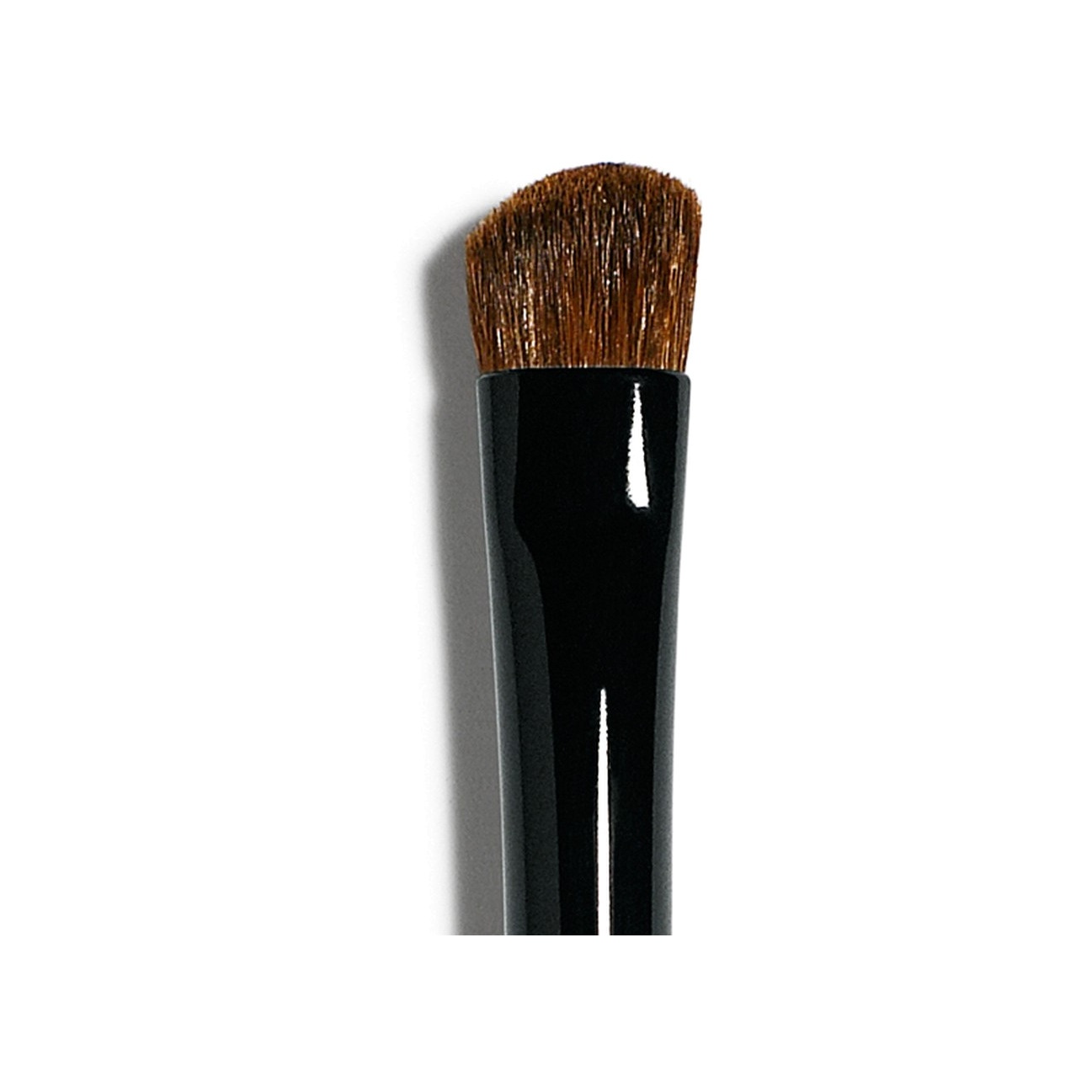 Кисть косметическая Angle Eye Shadow Brush