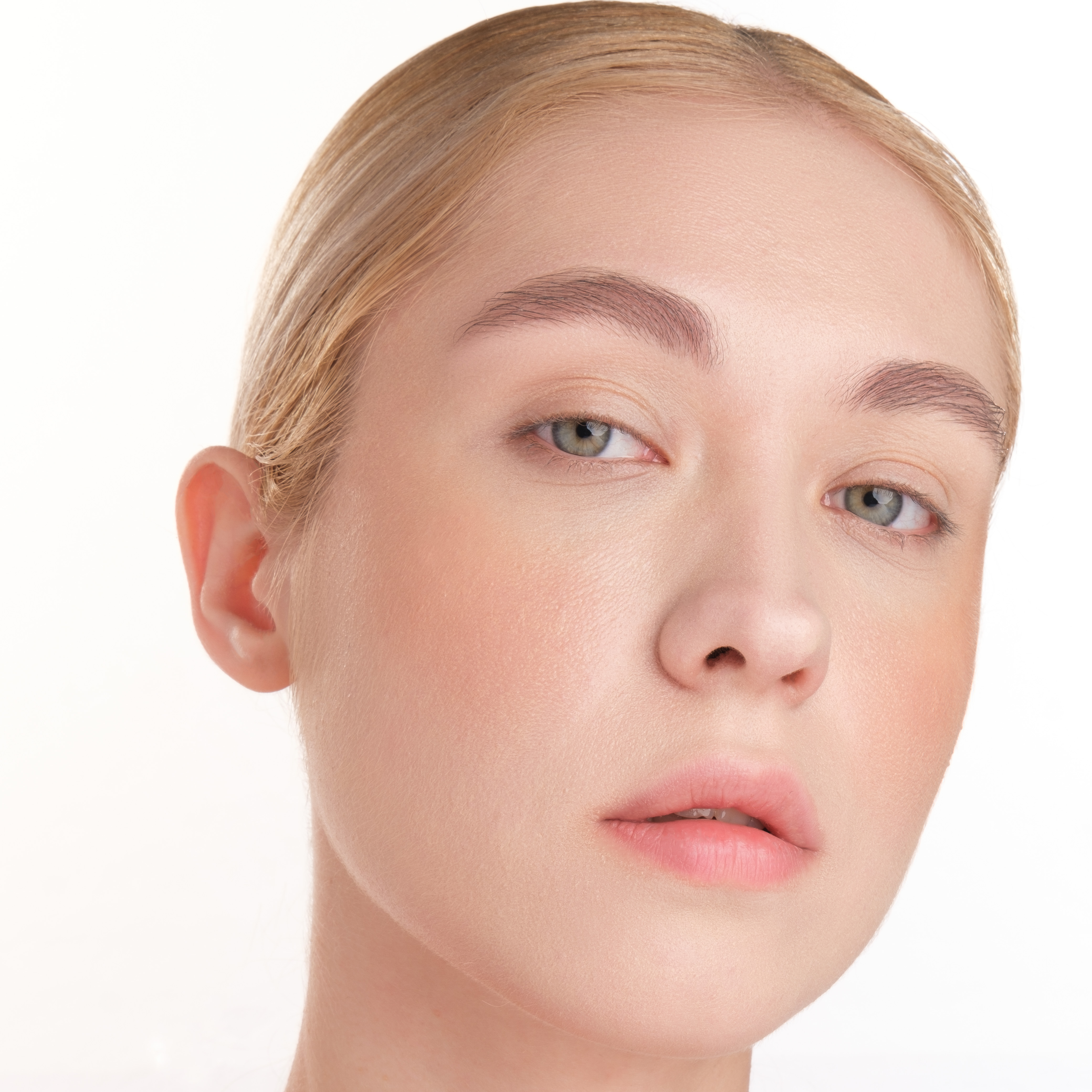 Румяна жидкие Brightening CC Liquid Blush 