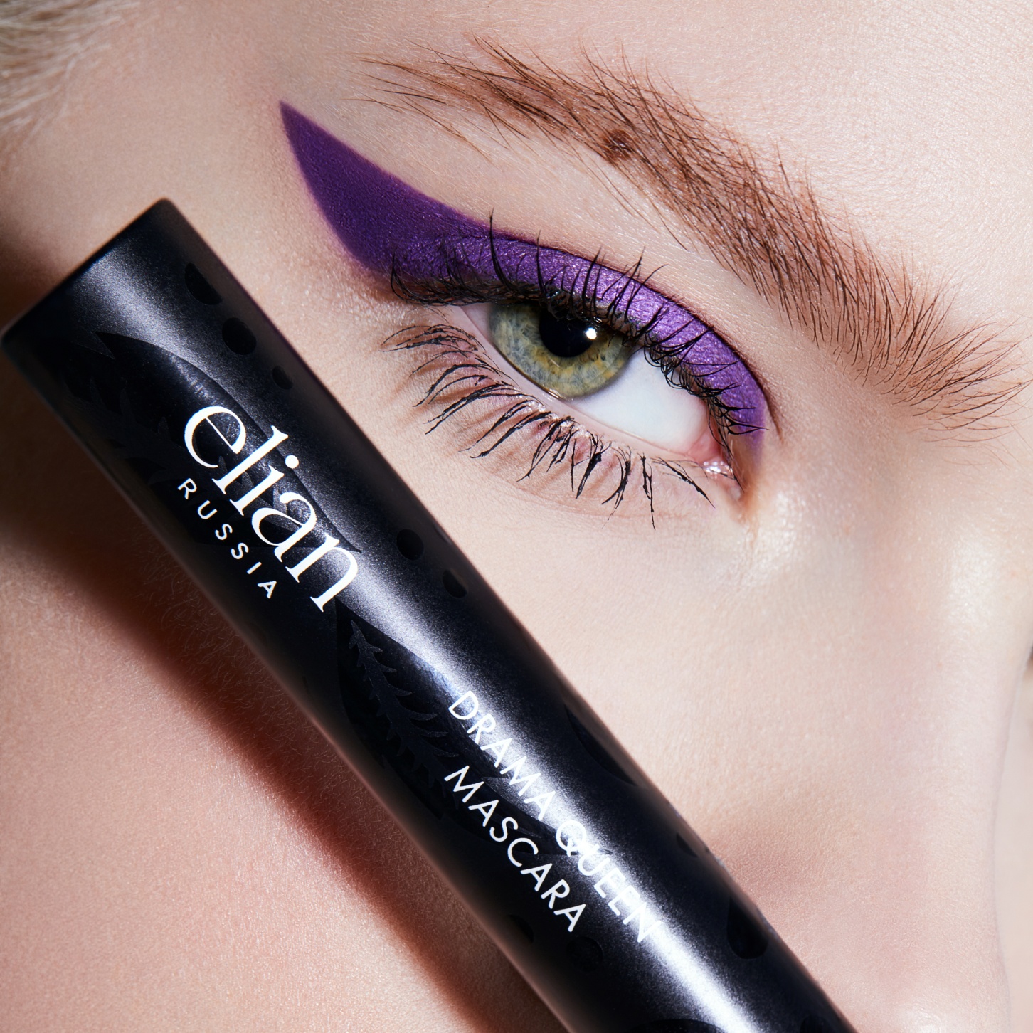 Тушь для ресниц объемная Drama Queen Mascara
