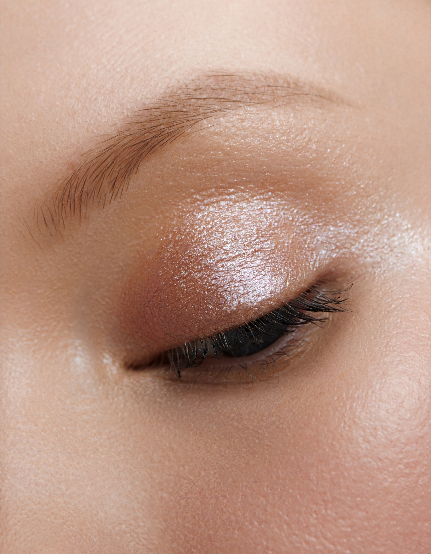 Тени-спарклы для век с влажным финишем Single Eyeshadow