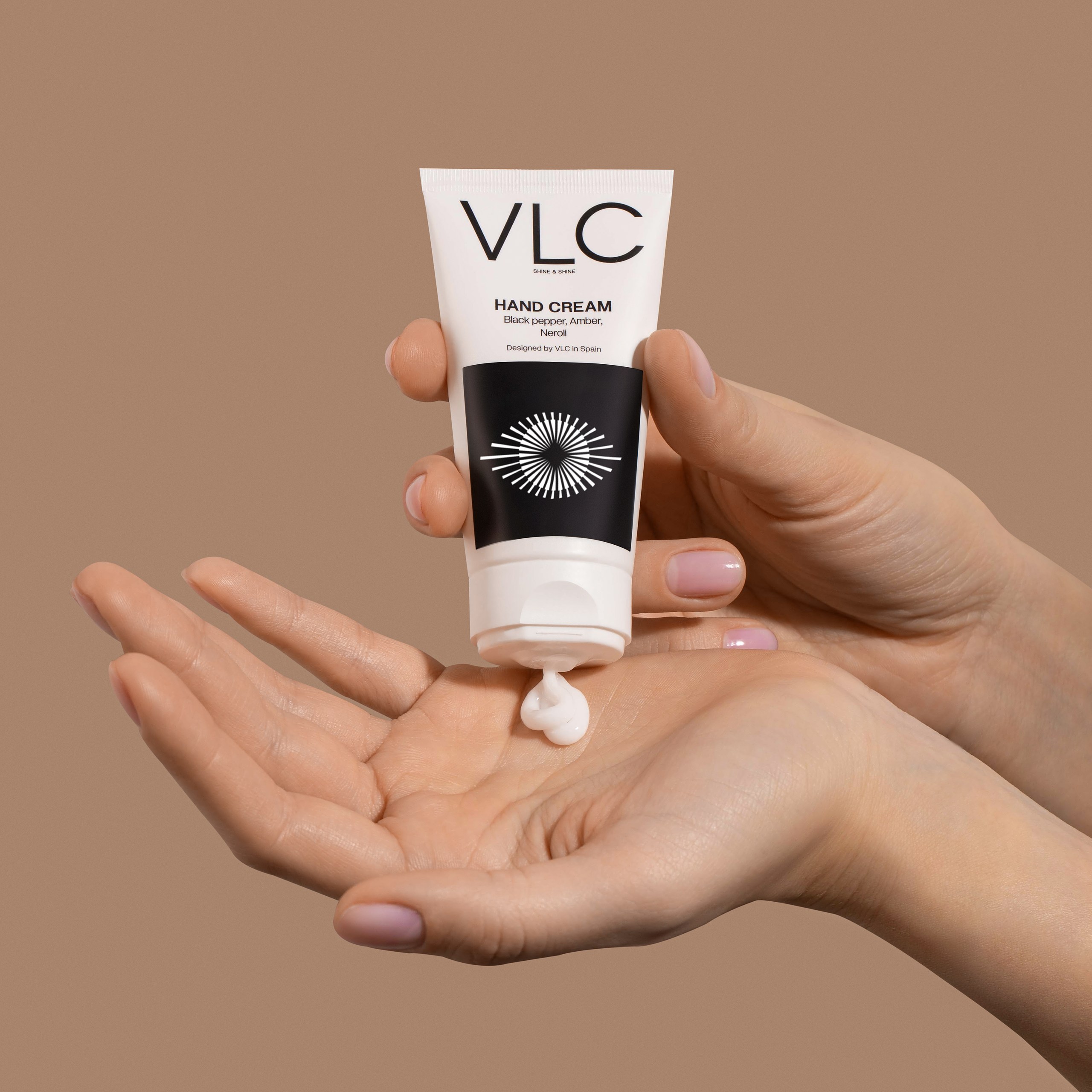 Крем для рук питательный Black pepper, Neroli, Amber купить в VISAGEHALL