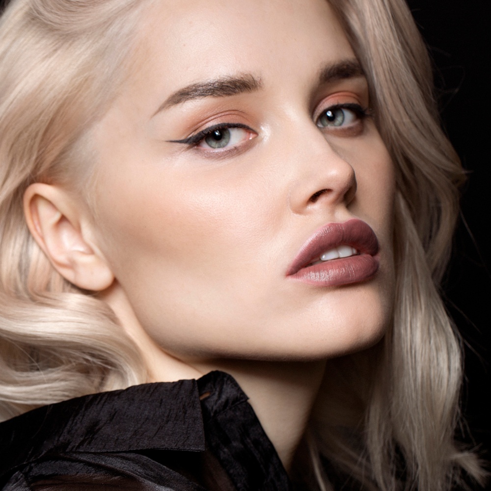 Карандаш для губ Lipliner