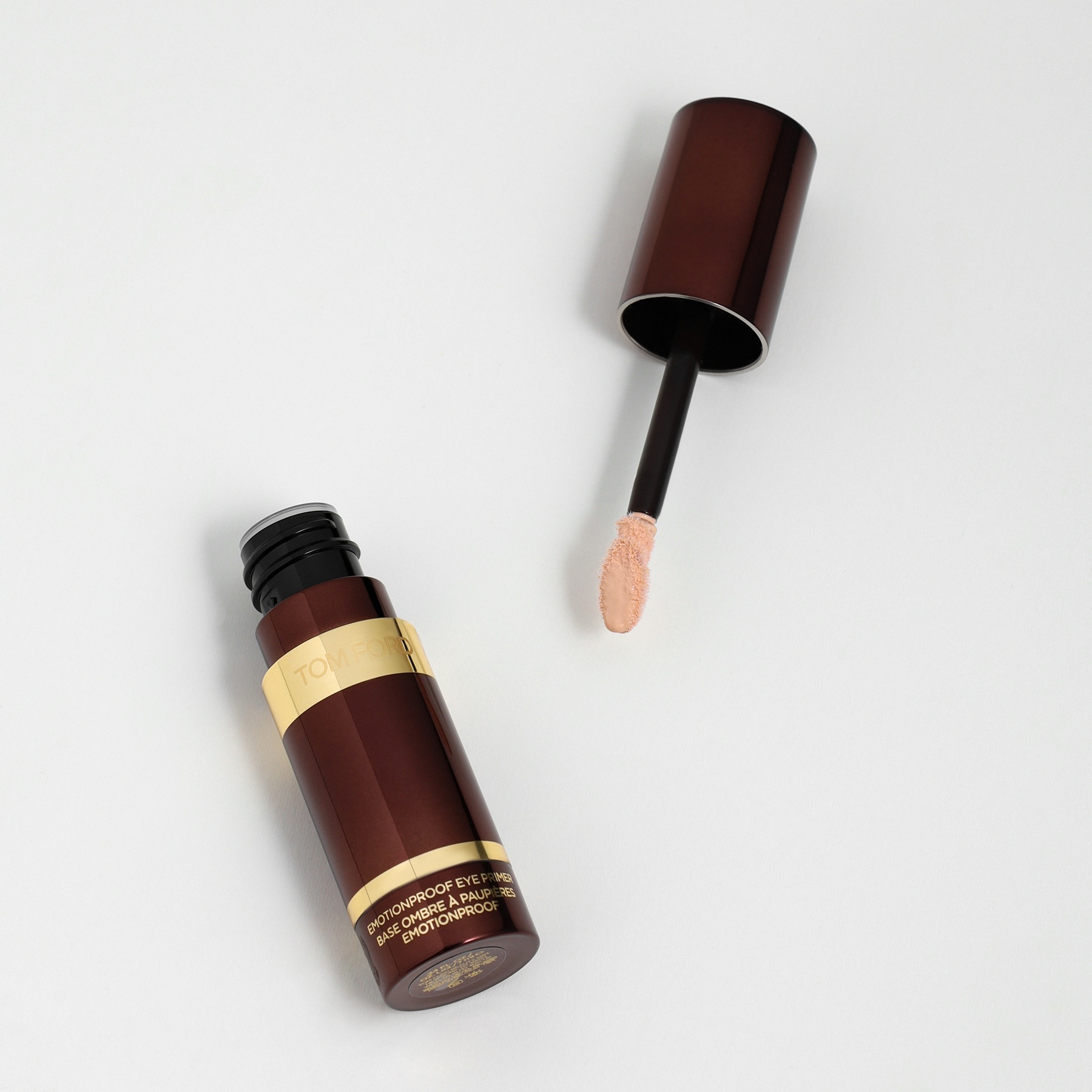 Праймер для век Emotionproof  купить в VISAGEHALL