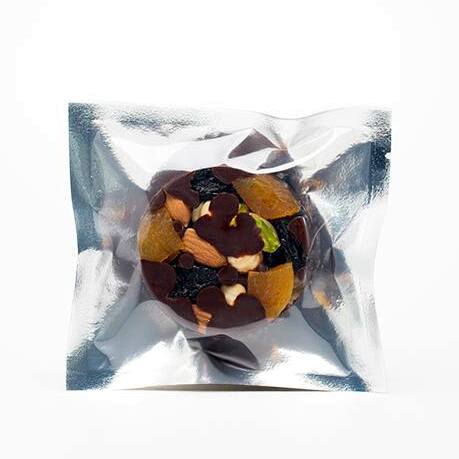 Медальон 66% Dark chocolate Dominican: миндаль, фундук, фисташка, курага, чернослив, изюм