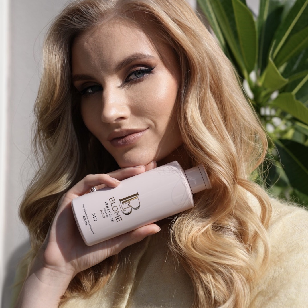Шампунь увлажняющий для сухих и поврежденных волос Holly Rose