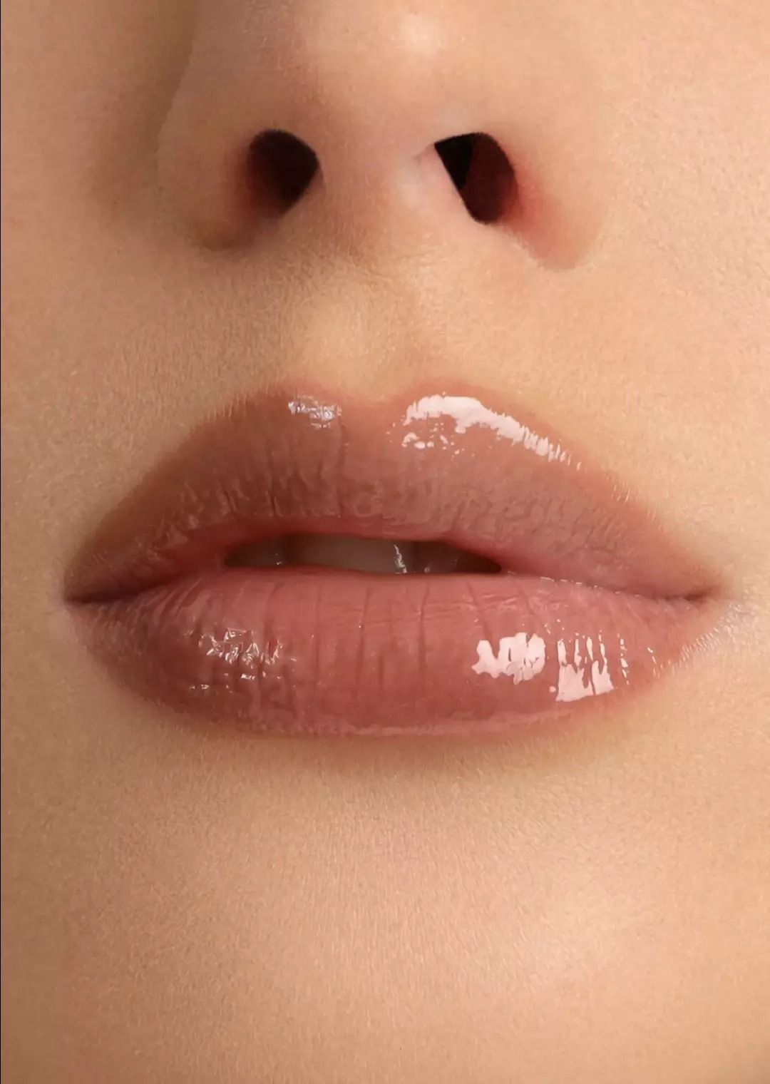 Блеск для губ ухаживающий Lip gloss care intense