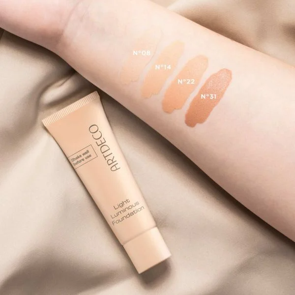 Тональная основа Light Luminous Foundation