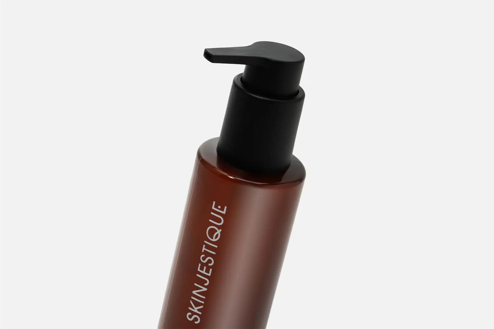 Пенка для умывания с глюконолактоном Mild Acid Cleansing Foam купить в VISAGEHALL