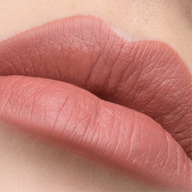 Помада матовая Magic Matte