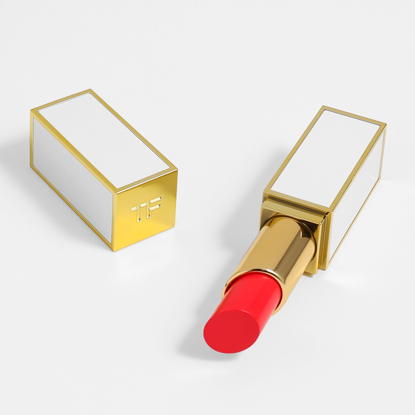Помада для губ Ultra-Shine Lip Color