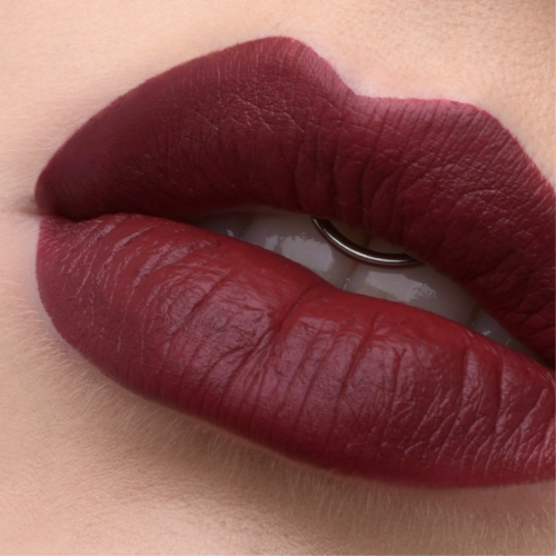 Помада матовая Magic Matte