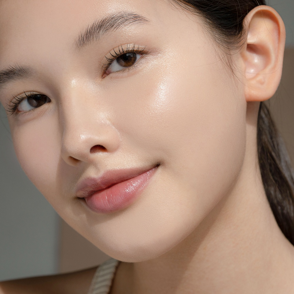 Тональная основа Skin Fit Serum Foundation 
