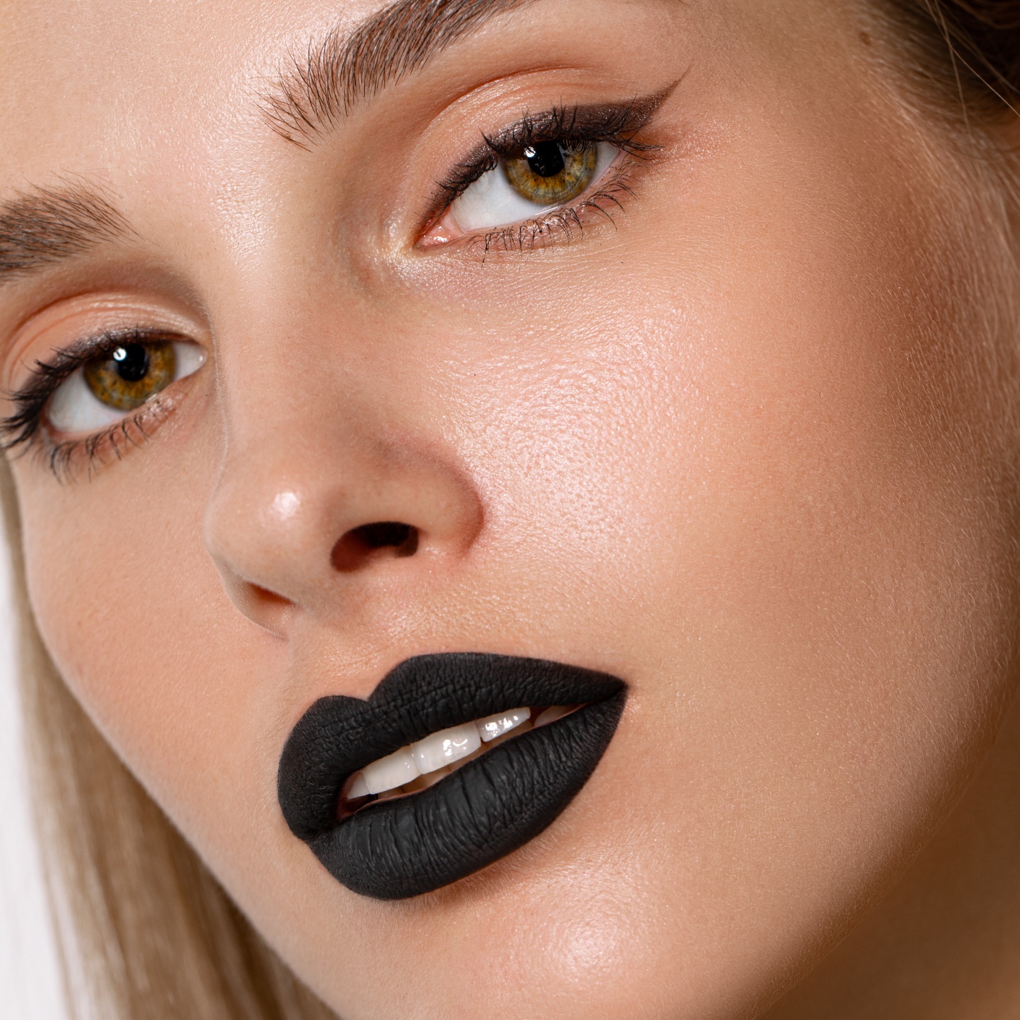 Помада матовая жидкая Superior Matte Liquid Lipstick 