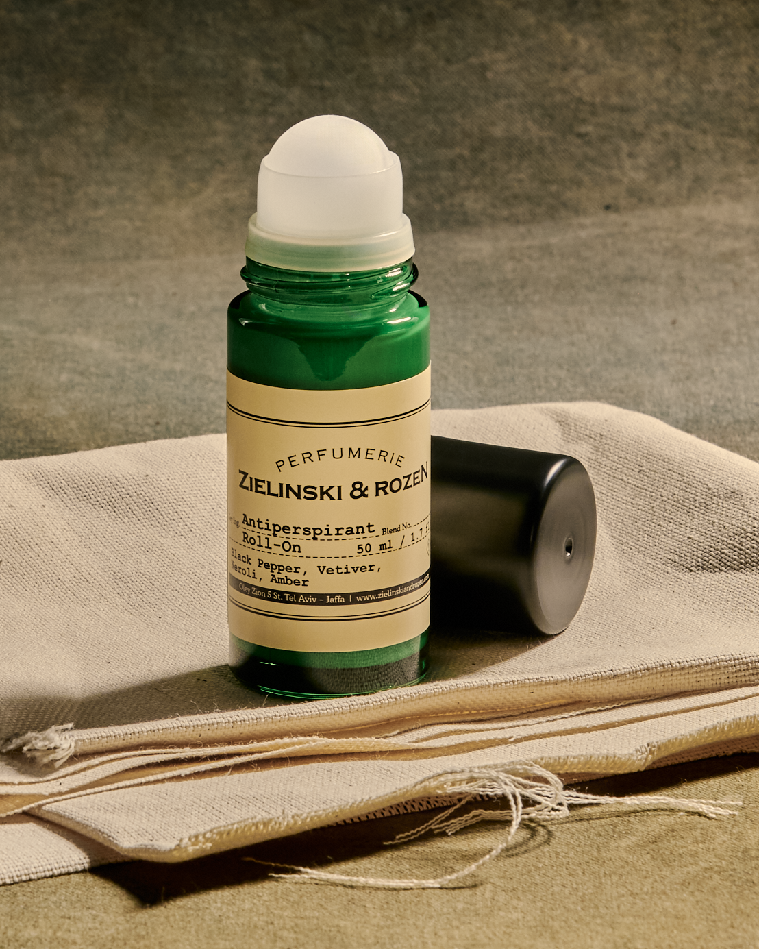 Дезодорант-антиперспирант шариковый для тела Черный перец, Ветивер, Нероли, Амбра купить в VISAGEHALL