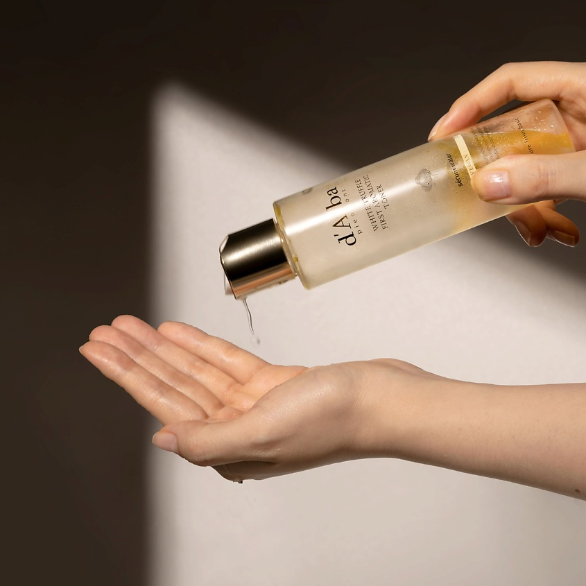 Тонер для лица White Truffle First Aromatic Toner