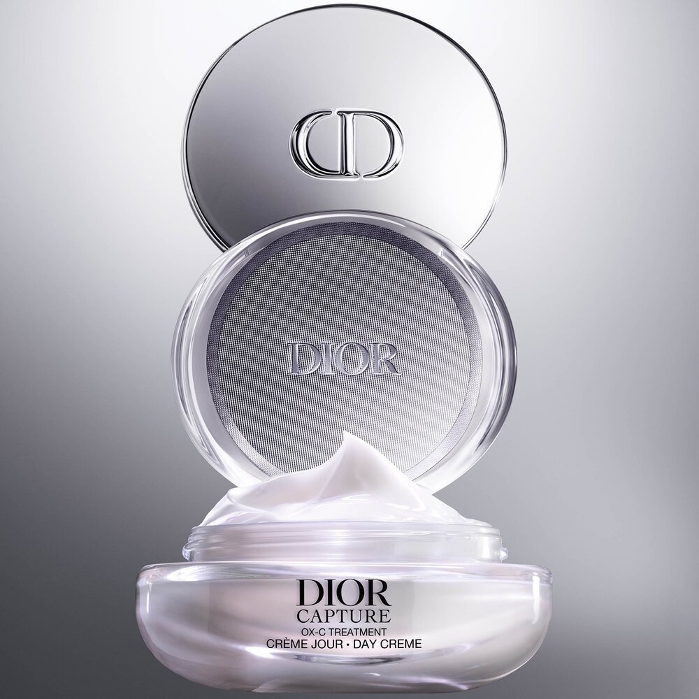 Крем для лица и шеи дневной омолаживающий Dior Capture Day Creme купить в VISAGEHALL