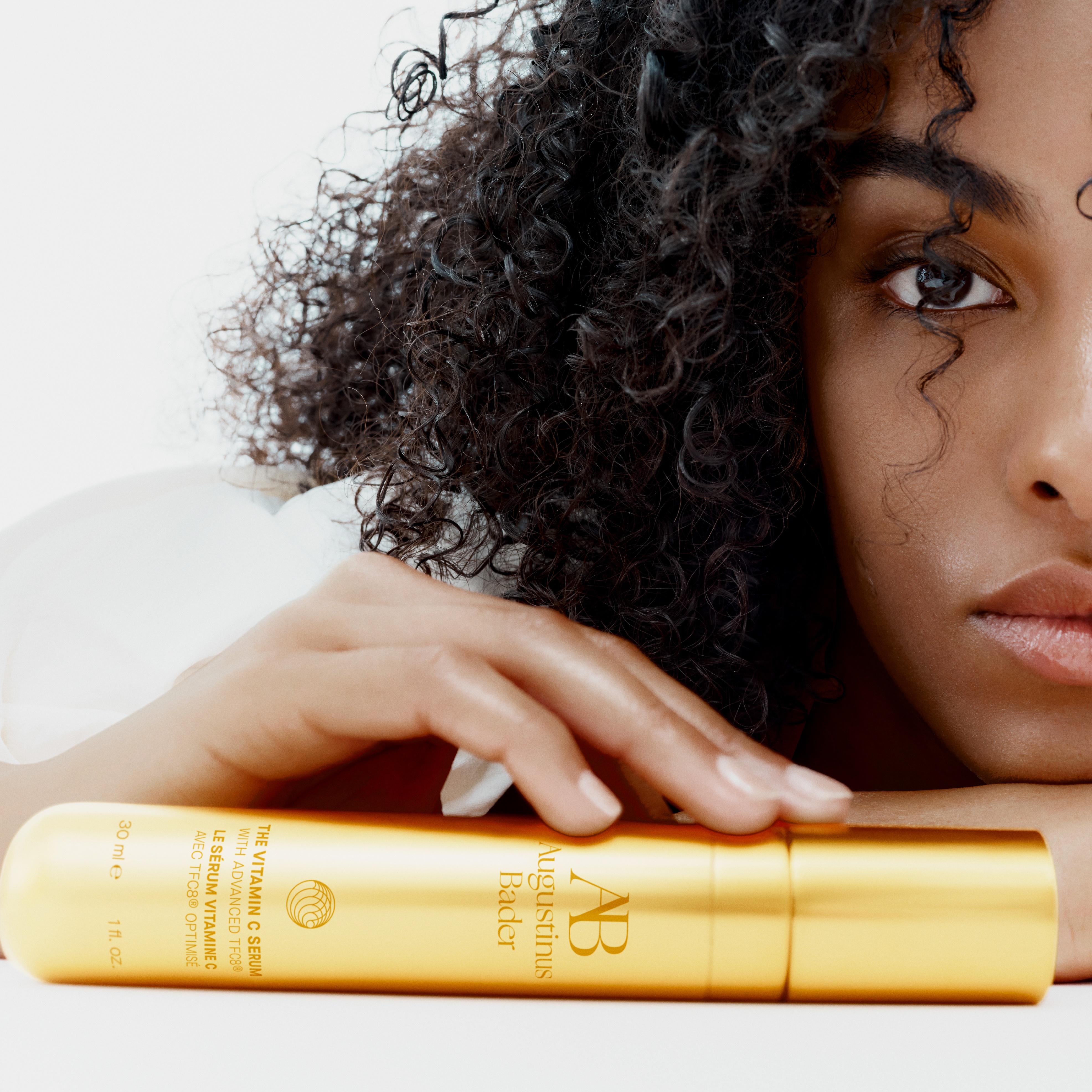 Сыворотка с витамином С  купить в VISAGEHALL