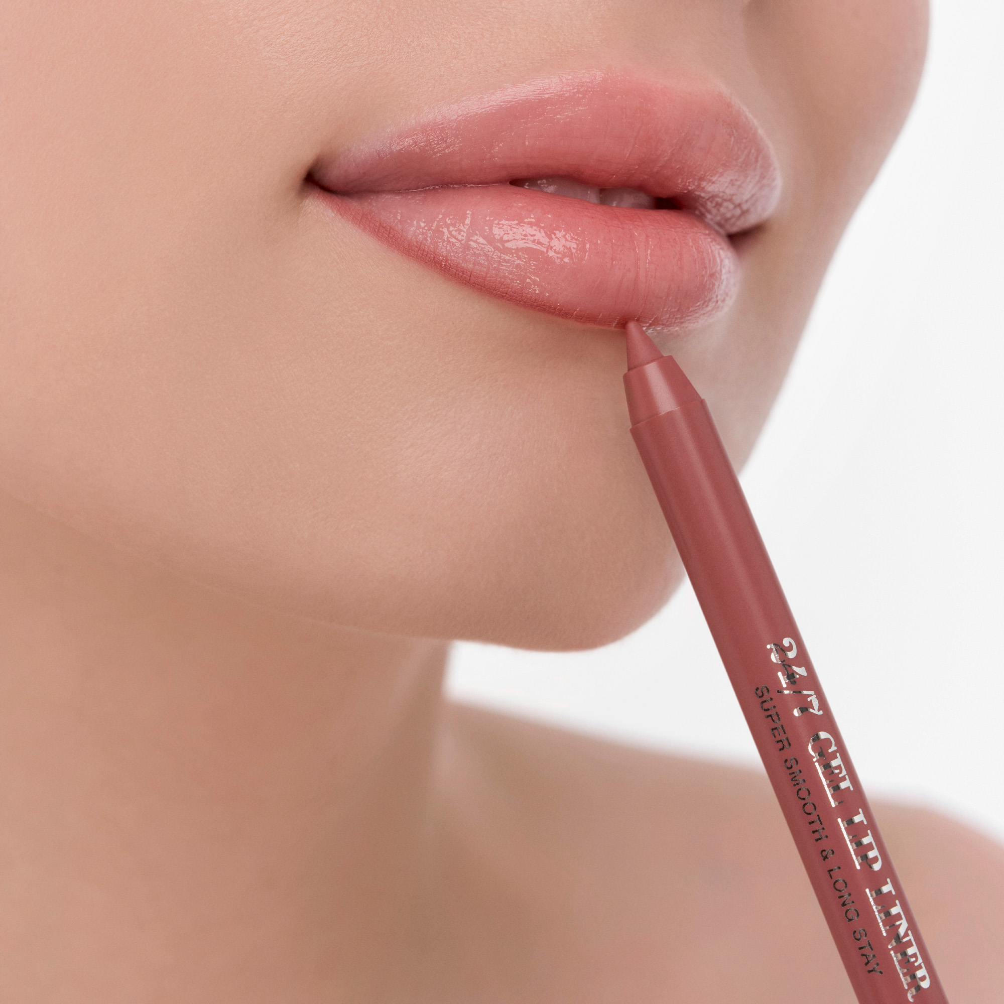 Карандаш для губ устойчивый гелевый Gel Lip Liner 24/7 