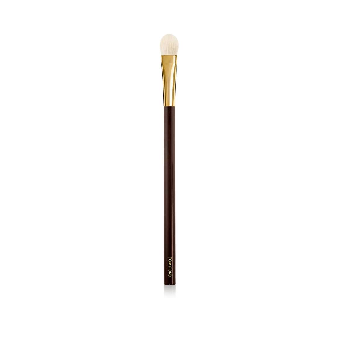 Кисть для теней Eye Shadow Brush 11 магазин VISAGEHALL являющийся официальным дистрибьютором в России