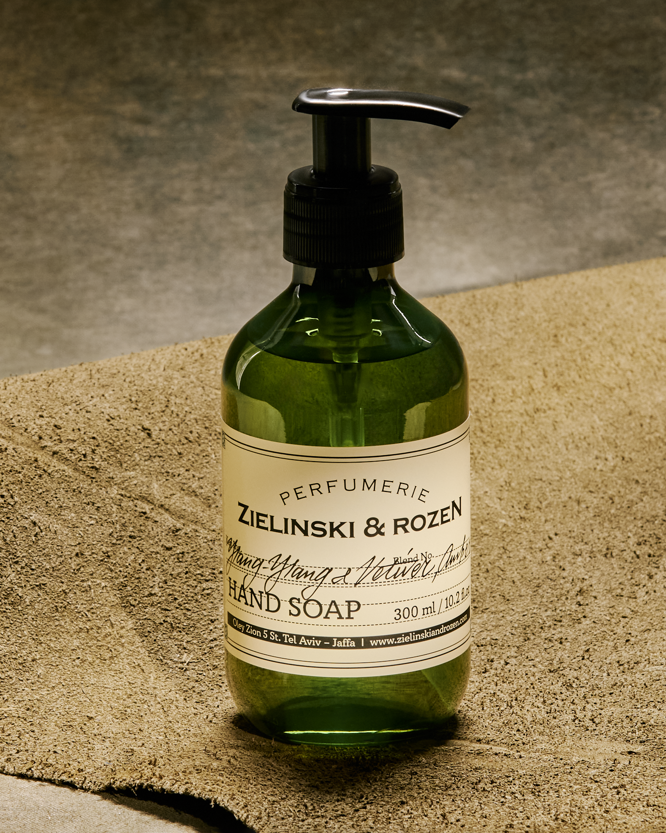 Жидкое мыло Иланг-иланг, Ветивер, Амбра купить в VISAGEHALL