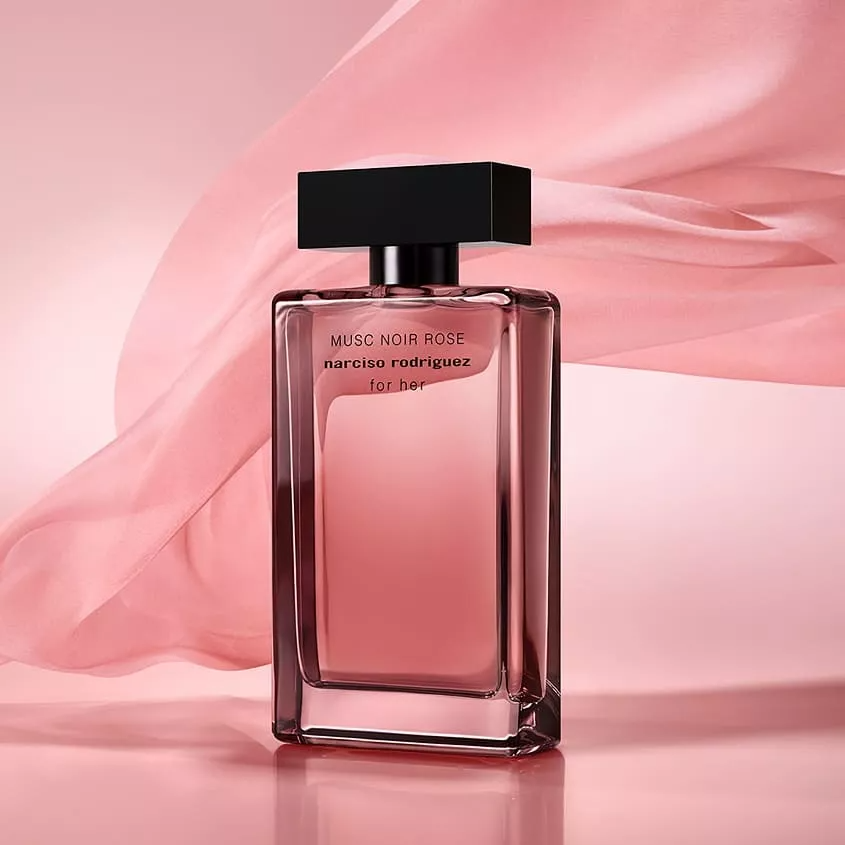 Родригес маск нуар. Musc Noir Rose for her Narciso Rodriguez. Narciso Rodriguez Noir Rose. Narciso Rodriguez for her парфюмерная вода 100 мл. Musk Noir Rose Narciso Rodriguez.