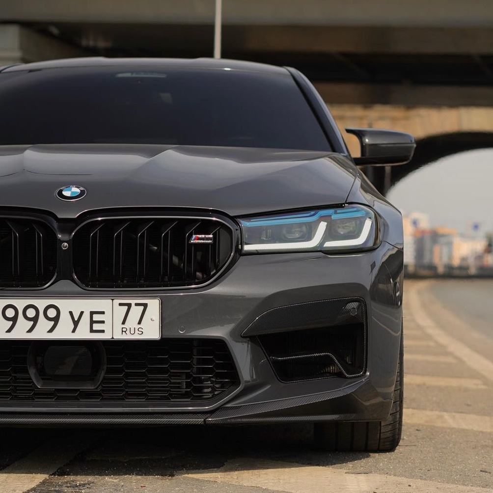 автор