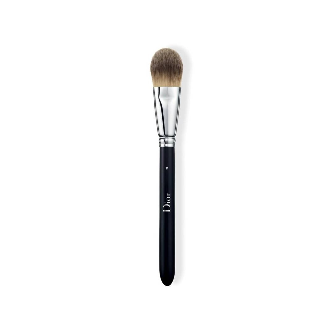 DIOR BACKSTAGE FACE BRUSH~Кисть для тонального крема 11 (легкое покрытие)