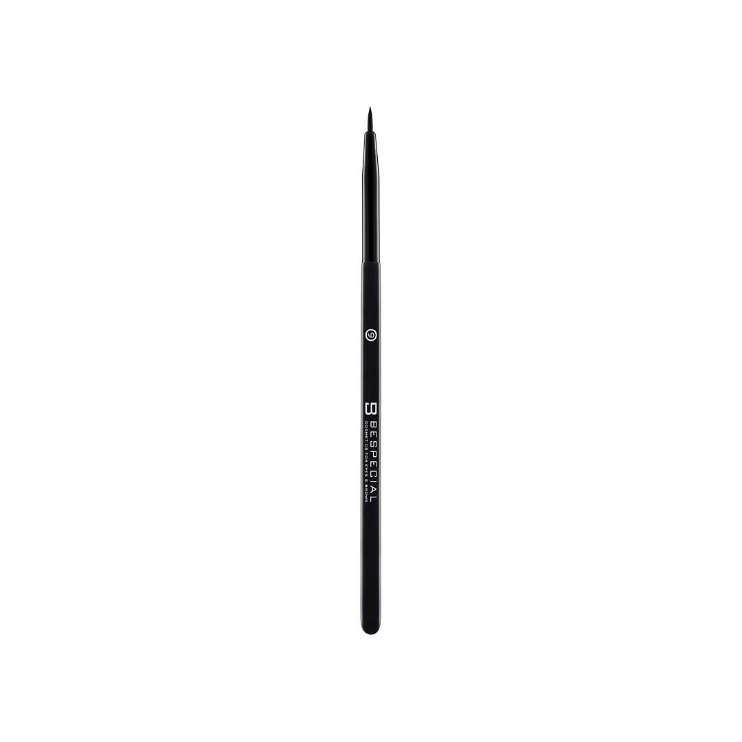 Кисть для макияжа Eye liner Pointed Brush 09