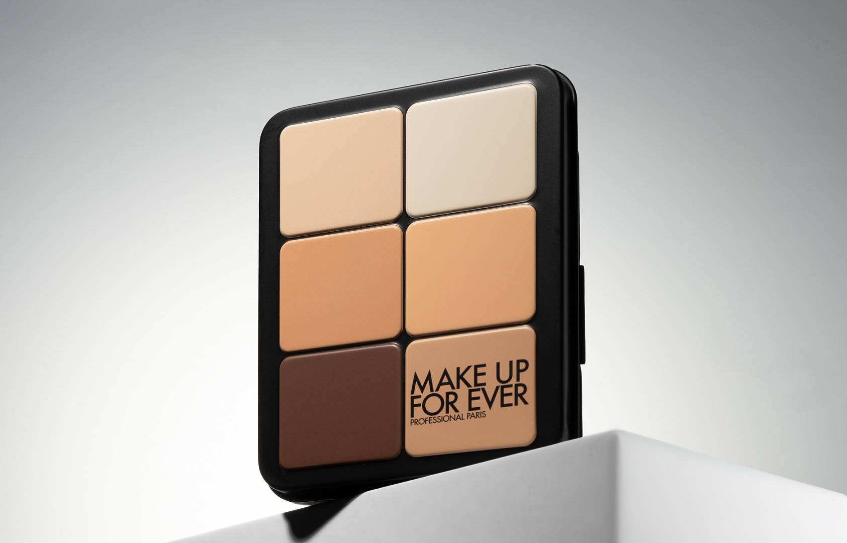 MAKE UP FOR EVER