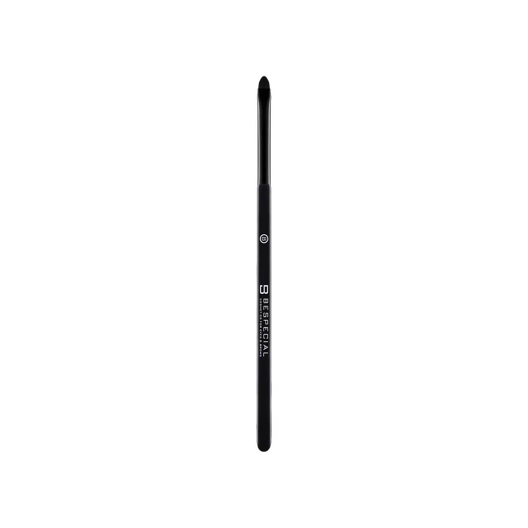 Кисть для макияжа Eye liner Petal-type Brush 08