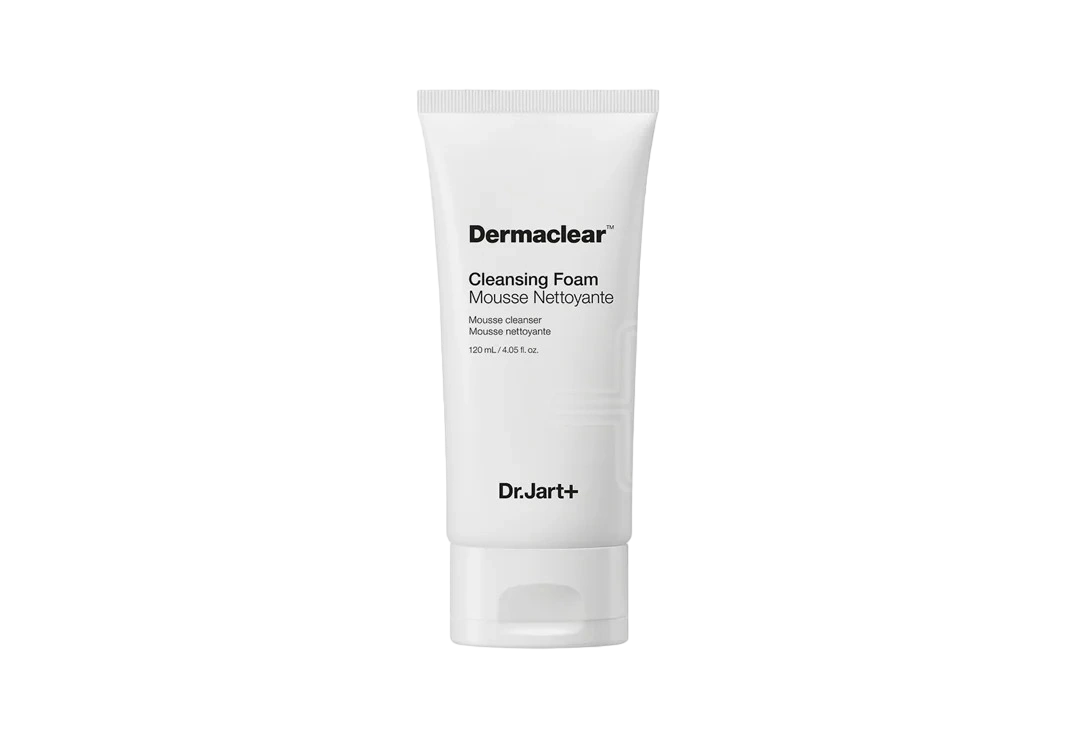 Мягкая пенка для умывания с био-водой Dermaclear Micro Foam Micro-Mousse Cleansing Foam