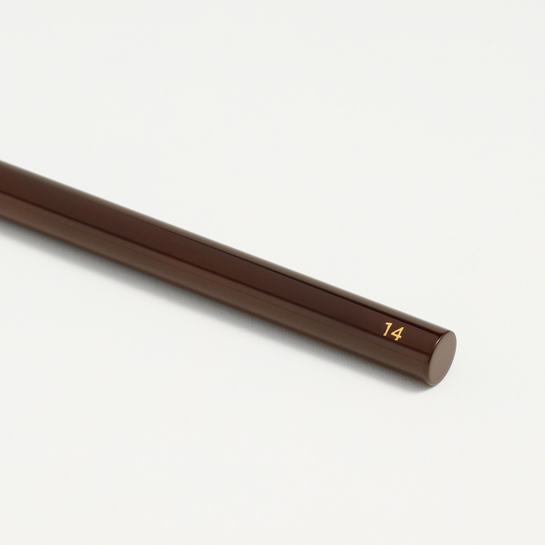 Кисть для создания дымчатых глаз Smokey Eye Brush 14 купить в VISAGEHALL