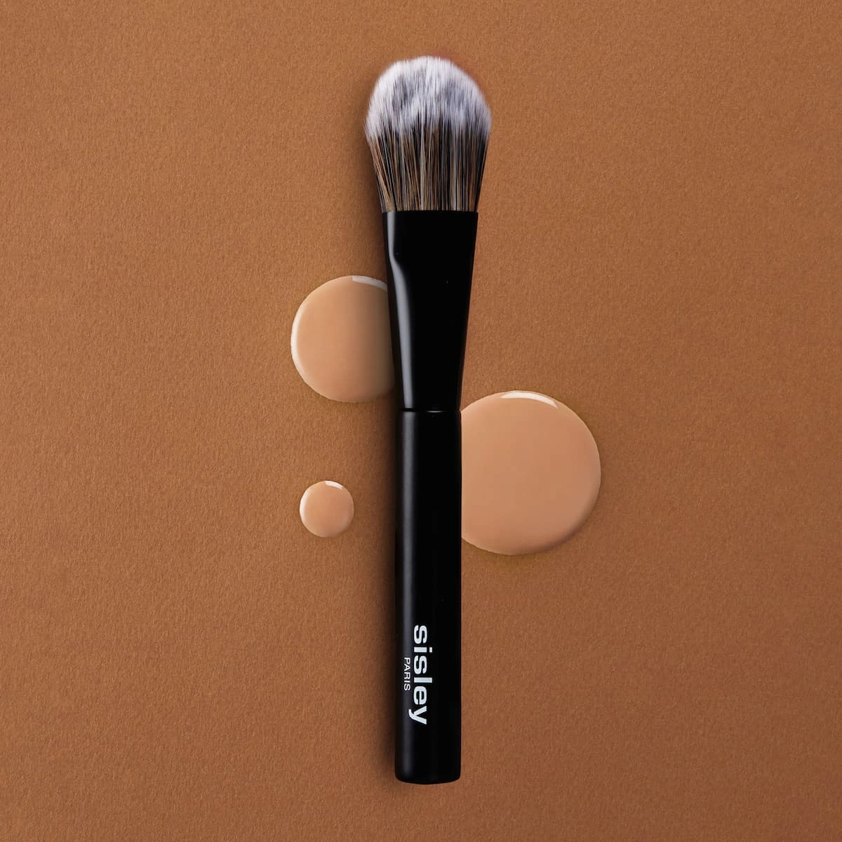 Кисть для тонального крема купить в VISAGEHALL