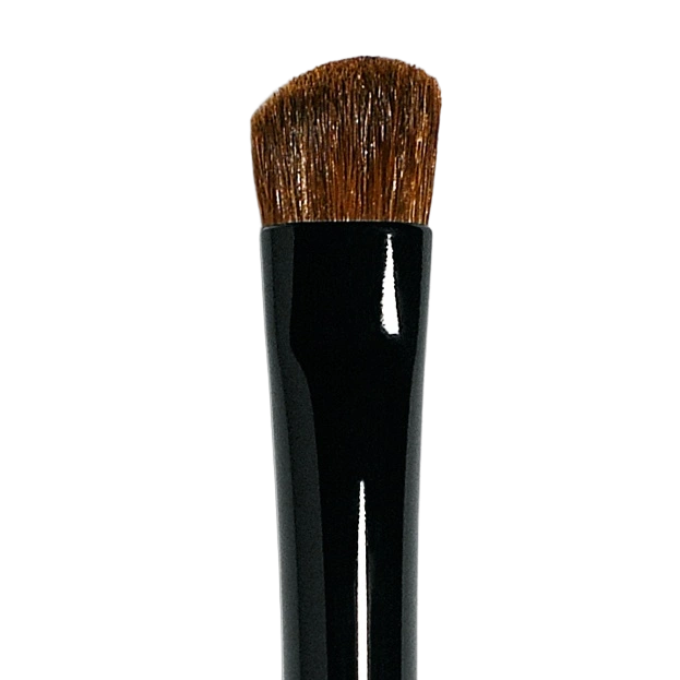 Кисть косметическая Angle Eye Shadow Brush купить в VISAGEHALL