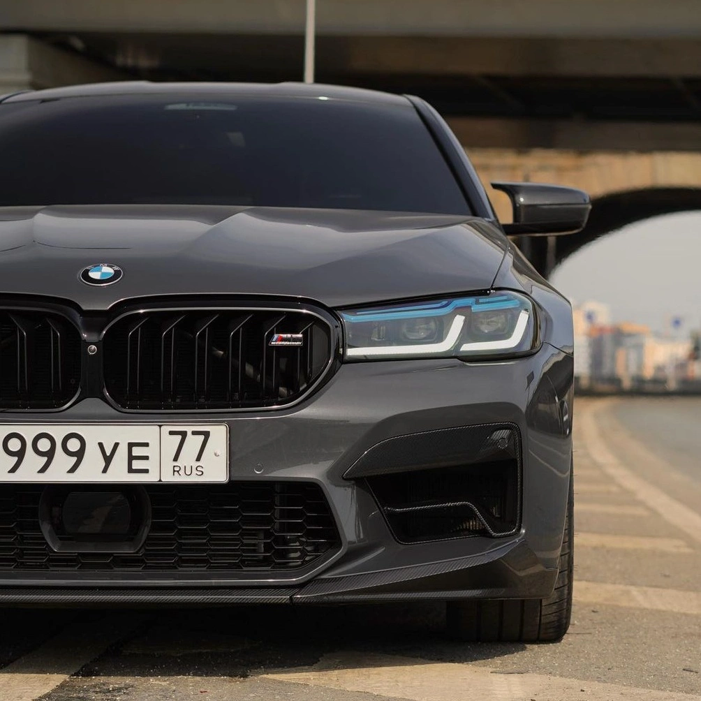 автор