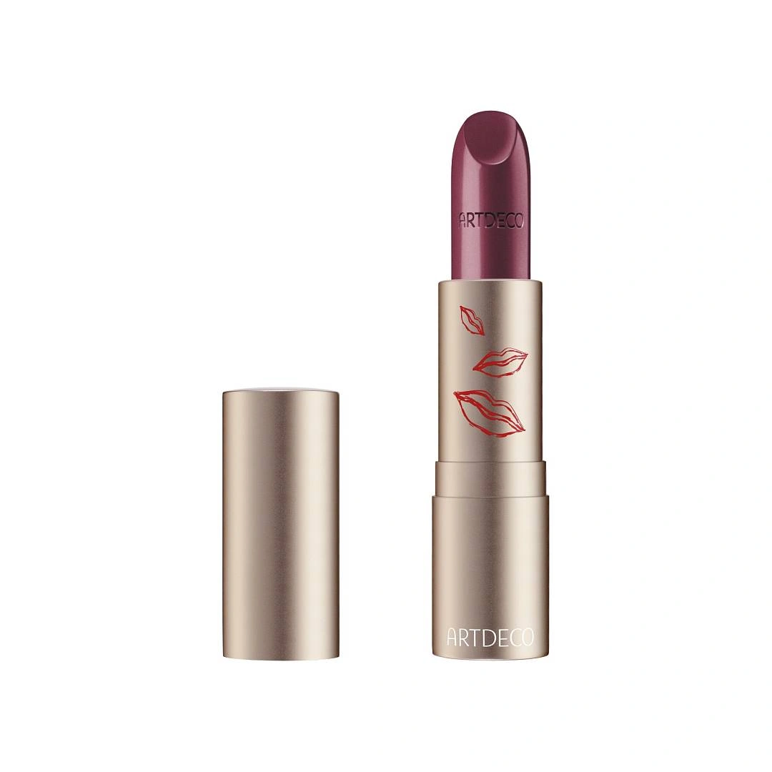Помада для губ увлажняющая Perfect Color Lipstick 2025