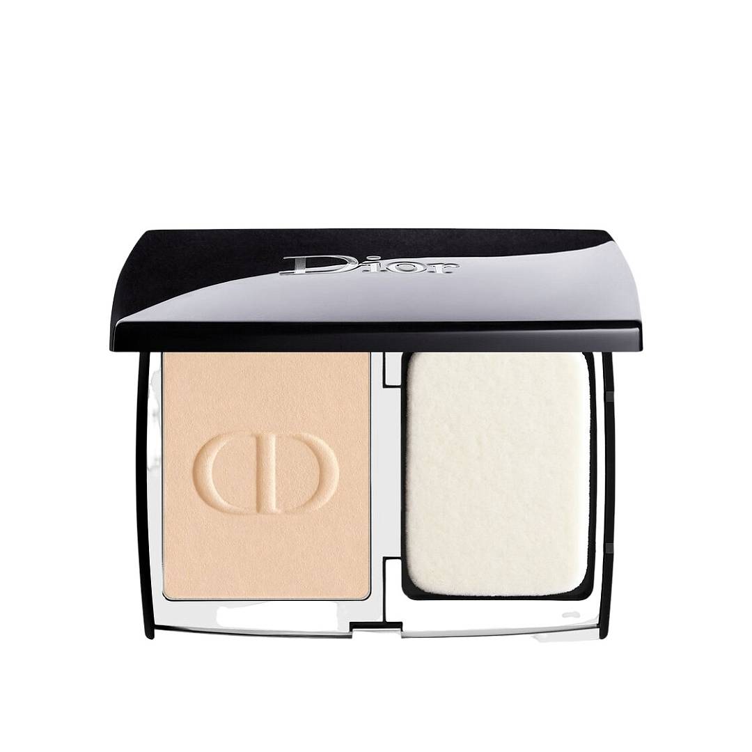 Тональная основа для лица компактная стойкая Diorskin Forever Natural Velvet